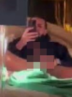 Na internete sa šíri video, v ktorom muž podobný Drakeovi masturbuje v posteli. Raper to vraj predpovedal v skladbe