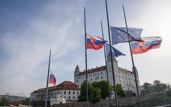 Na počesť pápeža Františka nasvietia Bratislavský hrad. Takto bude osvetlený