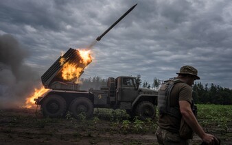 Na území Běloruska dopadla údajně ukrajinská raketa. Jde o propagandu, říká novinářka