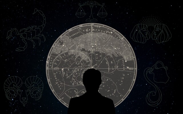 Na výpočet horoskopu už nepotřebujeme logaritmické tabulky. Klíčové jsou přesný čas a místo narození, říká astropsycholožka