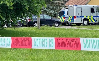 Na základní škole měl učitel napadnout romského chlapce. Policie se ohradila proti tvrzení, že případ „zametla pod koberec“