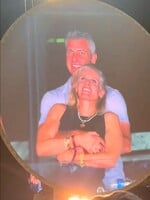 Načapaný CEO z koncertu Coldplay má problém. Firma ho dočasně zbavila funkce