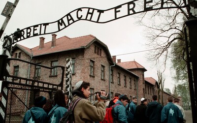 Nacistický koncentračný tábor Auschwitz, kde zavraždili viac ako milión ľudí, vrátane Slovákov, oslobodili pred 75 rokmi