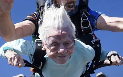 Najstaršia rekordérka, ktorá ako 104-ročná skočila z lietadla, zomrela o niekoľko dní v spánku
