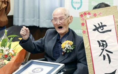 Nejstarším mužem světa se stal 112letý Japonec. Tajemstvím jeho dlouhého života je prý úsměv