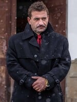 Najväčší kino hit tohto roka si už môžeš pozrieť online. Film ČERNÁK dnes dorazil na Netflix