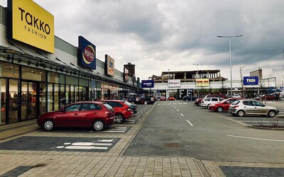 Nákupné centrum v Košiciach zatvára prevádzky pre nedostatok zákazníkov. Odchádza McDonald’s aj predajňa obuvi