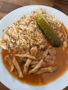 Našiel som najlacnejšie obedové menu v Košiciach: Na tomto mieste sa výborne naješ len za pár eur (Reportáž)