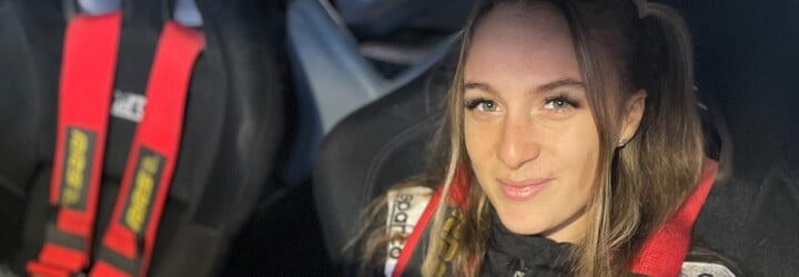 Natálie závodí v driftování: Jeden chlap se smál tomu, jak řídím. Podriftovala jsem s ním na kruháči a pozvracel se