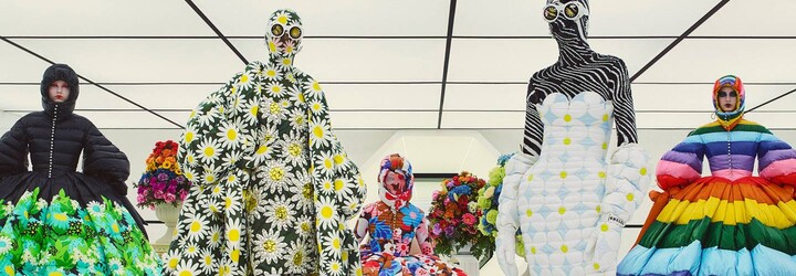 Návrat do budúcnosti alebo kvetinovo-vzorovaná kolekcia Moncler Genius spod rúk len 29-ročného návrhára  