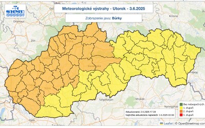 Nebezpečné povodne, extrémny vietor aj krúpy. V týchto okresoch Slovenska napáchajú čoskoro búrky veľké škody