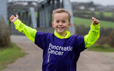  Nechcem, aby aj iní stratili niekoho blízkeho následkom rakoviny. 7-ročný Oliver zabehol maratón a vyzbieral tisíce eur na liečbu