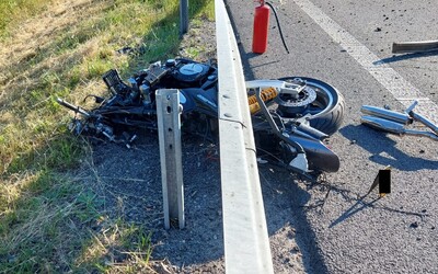 Nehoda motorkáře na Pelhřimovsku: Policie hledá svědky tragédie