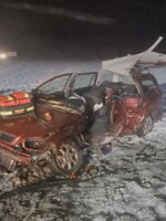 Nehoda na Rychnovsku: Tragickou srážku dvou aut nepřežila jedna osoba