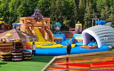 Nehoda v zábavnom parku pri Martine: Nafukovací hrad sa prevrátil s ôsmimi deťmi. Viaceré utrpeli zranenia