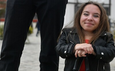 Nejmenší žena Česka měří 93 centimetrů. Chce změnit pohled společnosti na lidi s handicapem