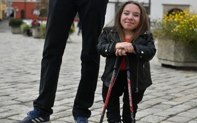 Nejmenší žena Česka měří 93 centimetrů. Chce změnit pohled společnosti na lidi s handicapem
