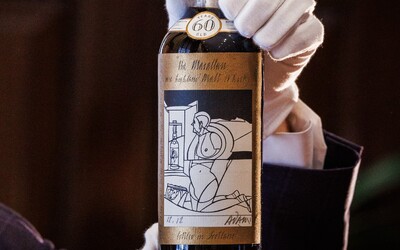 Nejvyhledávanější láhev skotské whisky má nového majitele. Neuvěříš, kolik za ni zaplatil
