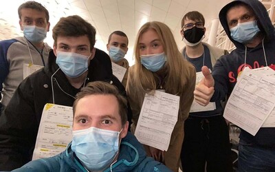 Nemocnice Na Bulovce chce v pondělí propustit pět Čechů, kteří přiletěli z Wu-chanu