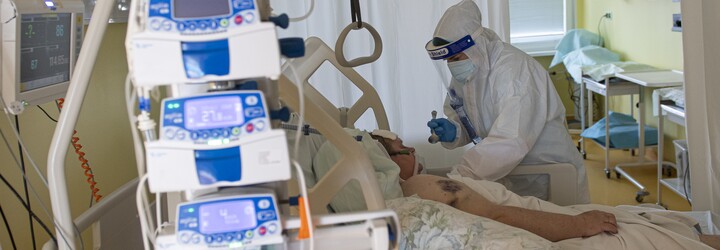 Nemocnice hlásí nárůst hospitalizovaných s koronavirem. Ve více než 90 % jde o neočkované
