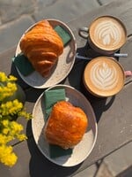 Neodolatelné croissanty a štrúdl, jaký jsi nikdy neměl*a. Víme, kam jít na nejlepší sladké pečivo v Olomouci