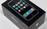 Neotvorený iPhone prvej generácie vydražili za necelých 40-tisíc dolárov