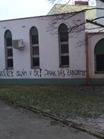 „Nešiřte islám v ČR, jinak vás zabijeme,“ napsal někdo na mešitu v Brně