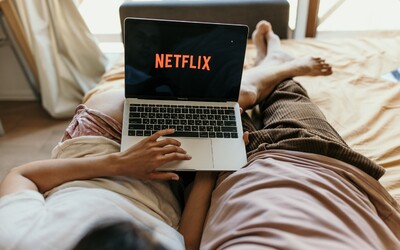 Netflix & chill: Tady je 8 tipů na seriály, které tě provedou dlouhým podzimem