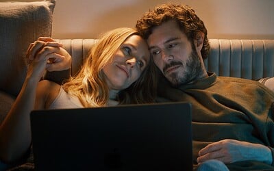 Netflix dobyl nový romantický seriál Nobody Wants This. Po úspechu dostal okamžite druhú sezónu