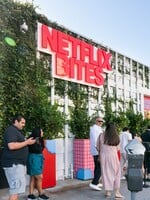 Netflix otvára jedinečnú reštauráciu. Menu bude inšpirované jedlami z ikonických seriálov ako Squid Game či Stranger Things