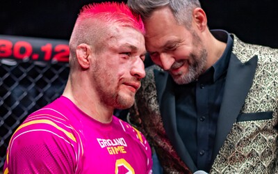 Neuvěřitelná řežba na turnaji Oktagonu MMA: Brazilec porazil šampiona a stal se novým králem