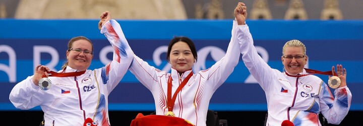 Neuvěřitelný úspěch Česka na paralympiádě! Lukostřelkyně vzaly stříbro i bronz