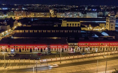 Nevěstinec ShowPark odmítá opustit budovu v pražských Holešovicích. Nastěhovat by se do ní měla policie