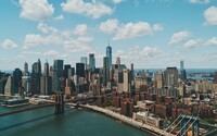 New York klesá pod tíhou mrakodrapů, zjistili vědci. Skončí tato metropole pod vodou?