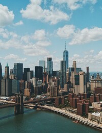 New York klesá pod tíhou mrakodrapů, zjistili vědci. Skončí tato metropole pod vodou?
