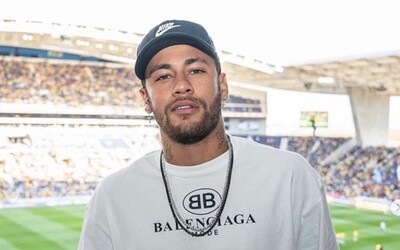 Neymar odmítá obvinění ze znásilnění. Zveřejnil celou konverzaci se ženou, která zašla na policii