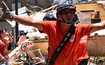 Ničivé zemětřesení na hranicích Ekvádoru a Peru si vyžádalo nejméně 15 obětí. Více než 400 lidí je zraněno