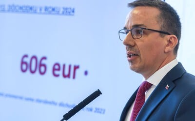 Niektorým Slovákom začal na účet chodiť očakávaný príspevok. Mnohí ho dostanú až v pondelok