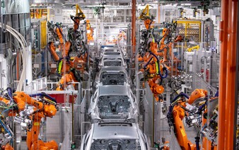 Nissan má finančné problémy. Firma je vo veľkej strate