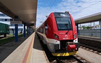 Nočné cestovanie bude drahšie. ZSSK plánuje zaviesť nový cenník
