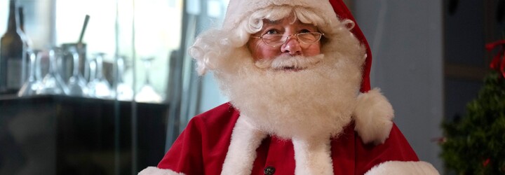 V norské reklamě se Santa Claus líbá s mužem. Slaví obrovský úspěch