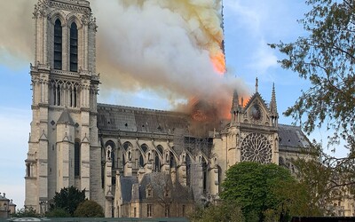 Notre-Dame se po ničivém požáru znovu otevře veřejnosti v roce 2024