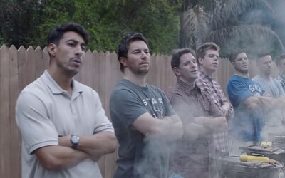 Nová reklama od Gillette už urazila statisíce mužů, kteří se proti ní bouří