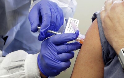 Nová vakcína proti koronaviru má téměř 95% účinnost. Známá farmaceutická firma hlásí obrovský úspěch