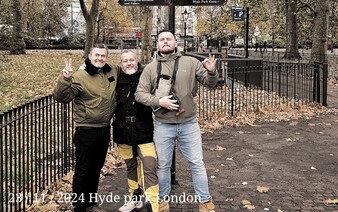 Nová verzia hymny nie je pre vás, odkázal Rózsa kritikom. Spoločne s Machalom sa v Londýne stretli s extrémistom Bombicom