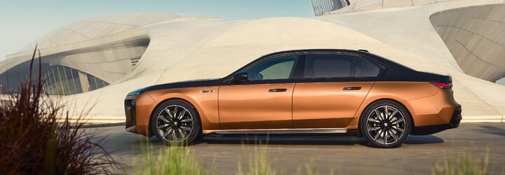 Nové i7 M70 je nejvýkonnější elektrické BMW. Díky 660 koním dá 2,8tunová limuzína stovku za 3,7 sekundy