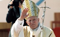 Nové zistenia, ktoré zaskočili svet. Pápež Ján Pavol II. vraj celý čas vedel o sexuálnom zneužívaní detí kňazmi, tvrdí reportáž