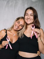 Novinka v prevencii rakoviny prsníka. AI sprievodkyňa od Avonu ti poradí v otázkach samovyšetrenia, mamografie či sonografie