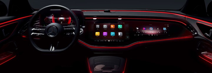 Nový Mercedes-Benz triedy E ukázal luxusný interiér, v ktorom bude možné sledovať Tiktok či hrať Angry Birds