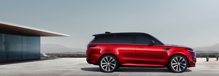 Nový Range Rover Sport je tady. Sází na minimalismus, špičkové technologie a velkou paletu motorů